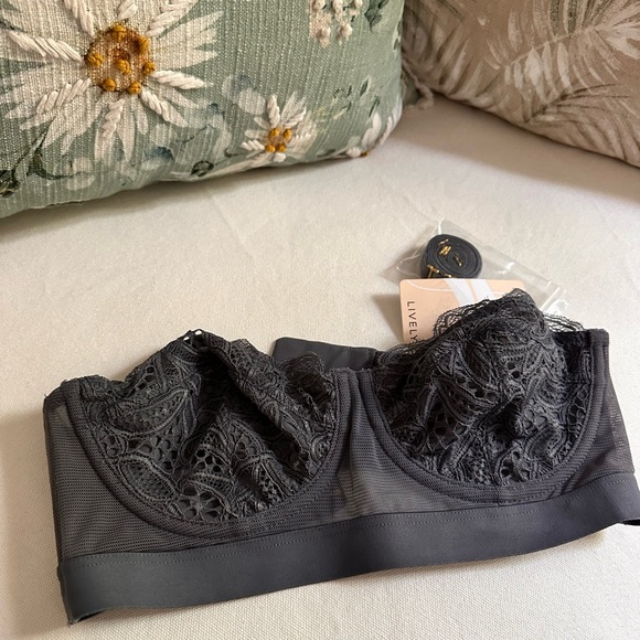 Lively Bra - Picture 2 of 7